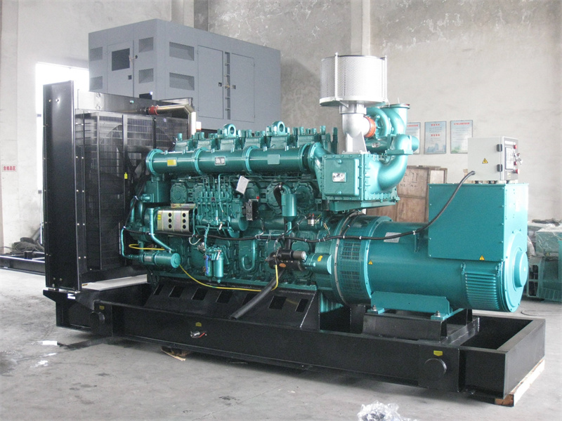 九湖镇200KW 柴油发电机的油耗是多少?